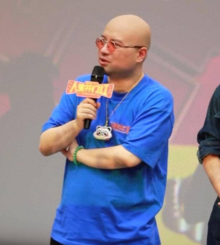 骗购买软色情玩具导演易小星怒斥：没底线新