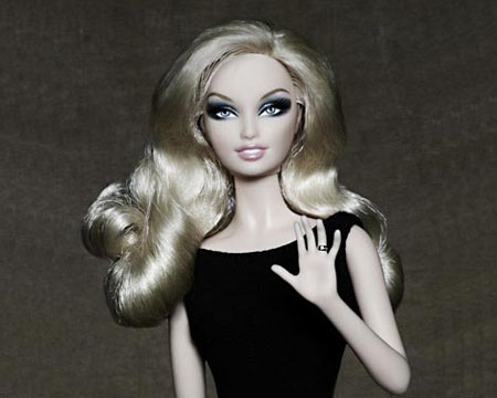 拉姆版芭比娃娃问世新葡京超模海蒂·克(图2) 拉姆版芭比娃娃问世新葡京超模海蒂·克(图2)