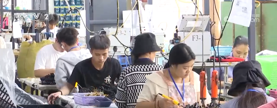 海外“爆单” 企业开启“年末冲刺”模式新葡京网上赌场外贸一线观察 中国玩具(图5) 海外“爆单” 企业开启“年末冲刺”模式新葡京网上赌场外贸一线观察 中国玩具(图5)